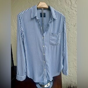 Abercrombie & Fitch Blue & White Button Down Top Small